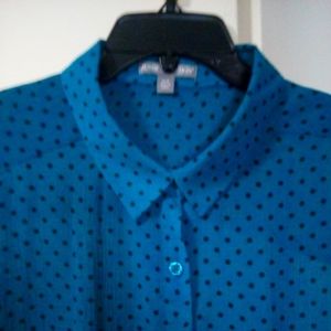 Vibrant Blue Casual Button Down Shirt with Polka Dots